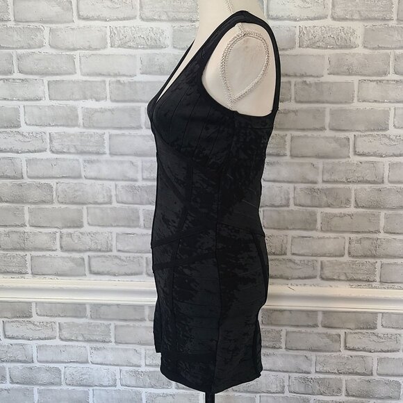 Lark Black Bandage Style Evening Mini Dress Bodycon Glam Mummy Medium LBD - Picture 4 of 9